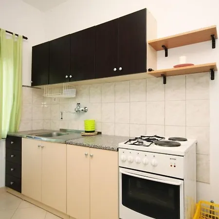 With A Parking Space Rukavac, Vis - 8848 Appartement Rukavac (Vis)